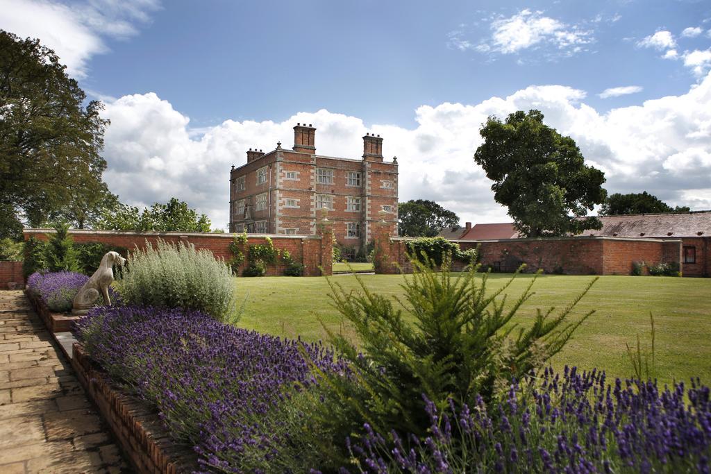 Soulton Hall Wem Exteriör bild